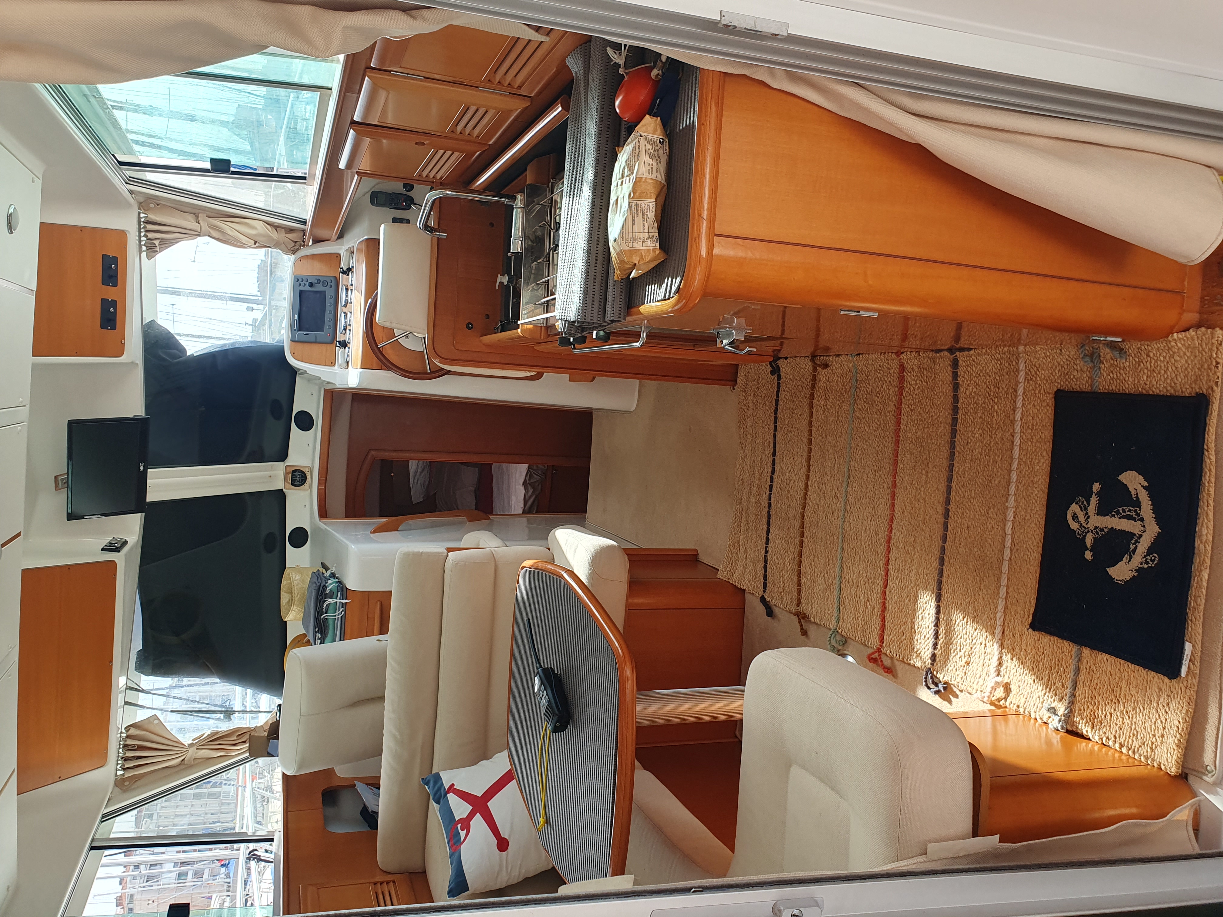 slider 34 Beneteau Antares 10.80